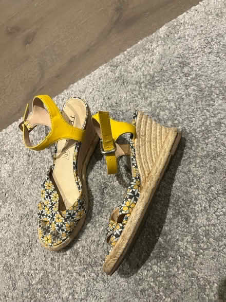 Photo of free Platform shoes (Wandsworth Town SW11) #2