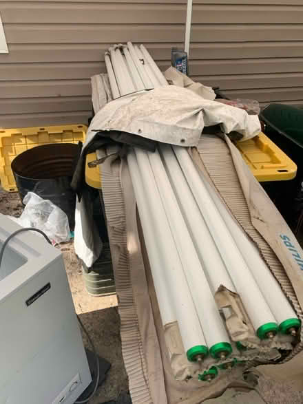 Photo of free Set of 2 8ft ballast lights (Salisbury) #2
