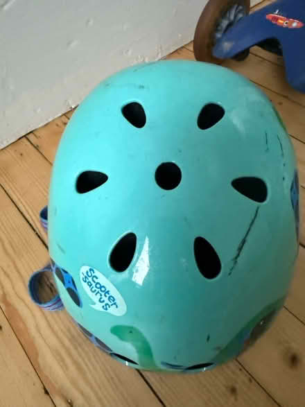 Photo of free Micro Scooter Mini & helmet (Pollokshields, G41) #2