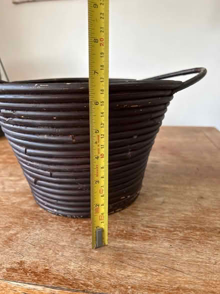Photo of free Decorative Basket (Royston, by the station (SG8)) #4