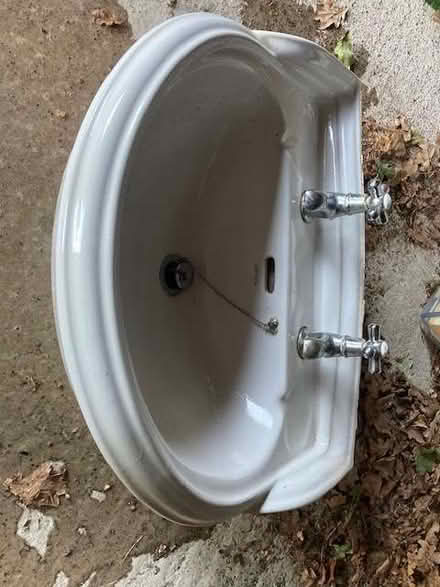 Photo of free Bathroom sink (Bratton BA13) #1