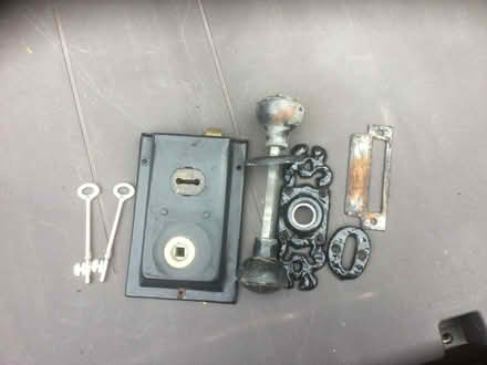 Photo of free side gate lock set (Gidea Park RM2) #1