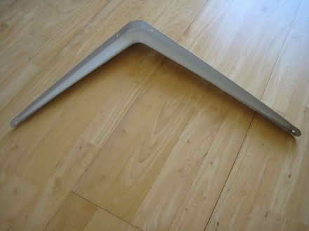 Photo of free Shelf brackets (Ruddington NG11) #4