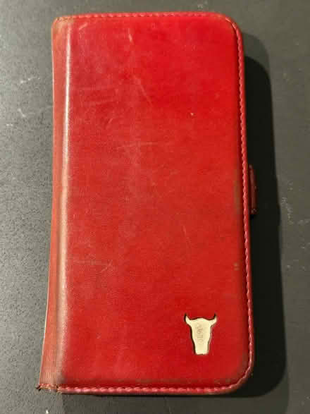 Photo of free iPhone 13 Pro Case (Lingen SY7) #1