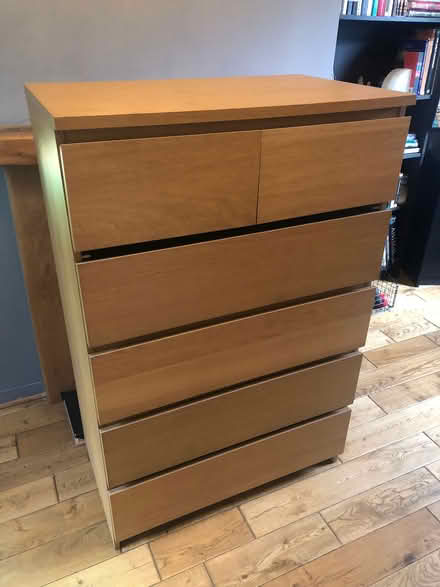 Photo of free Chester draws (29 cambrai crescent M30) #1