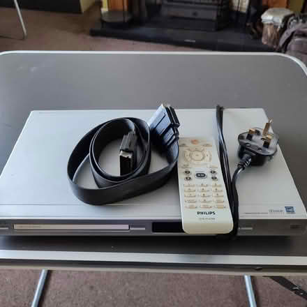 Photo of free DVD player (Knowle FY2) #1