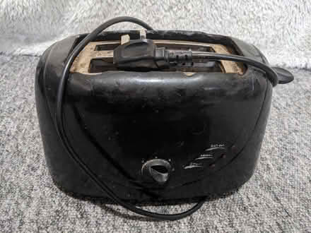 Photo of free 2 slice toaster (Kendal LA9) #1