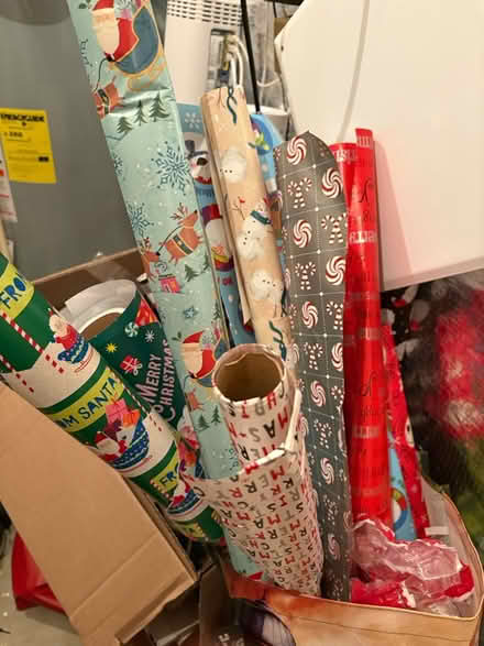Photo of free Xmas wrapping paper (Aldie va) #1
