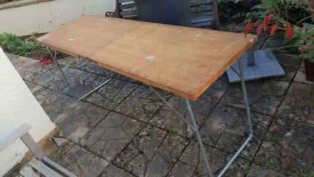 Photo of free Wallpaper pasting table? (Lightpill GL5) #1