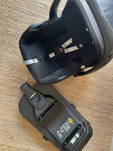 Photo of free Infant Car Seat & Isofix Base (Barrow upon Soar, LE12) #2