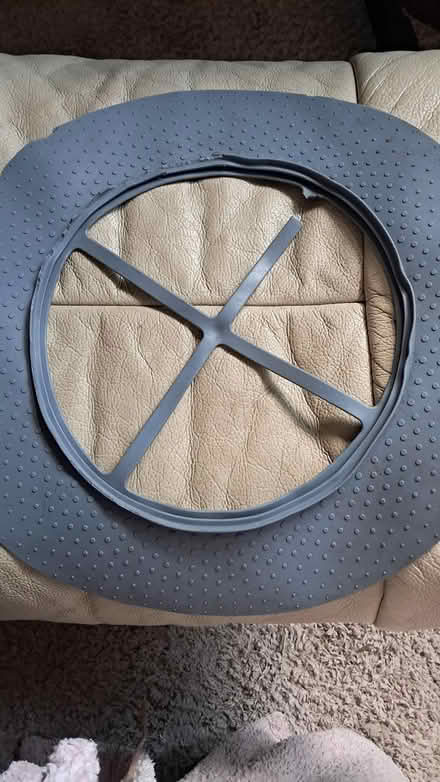 Photo of free Pet biscuit dispenser thingy (Holloway road N4) #4