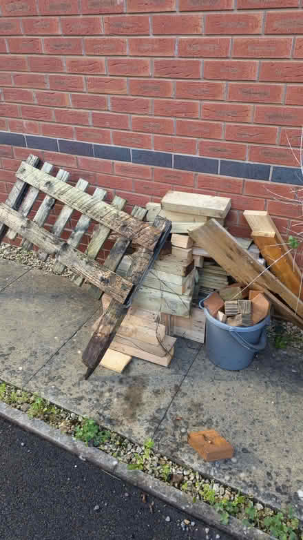 Photo of free Short lengths of wood (Malvern Link WR14) #1