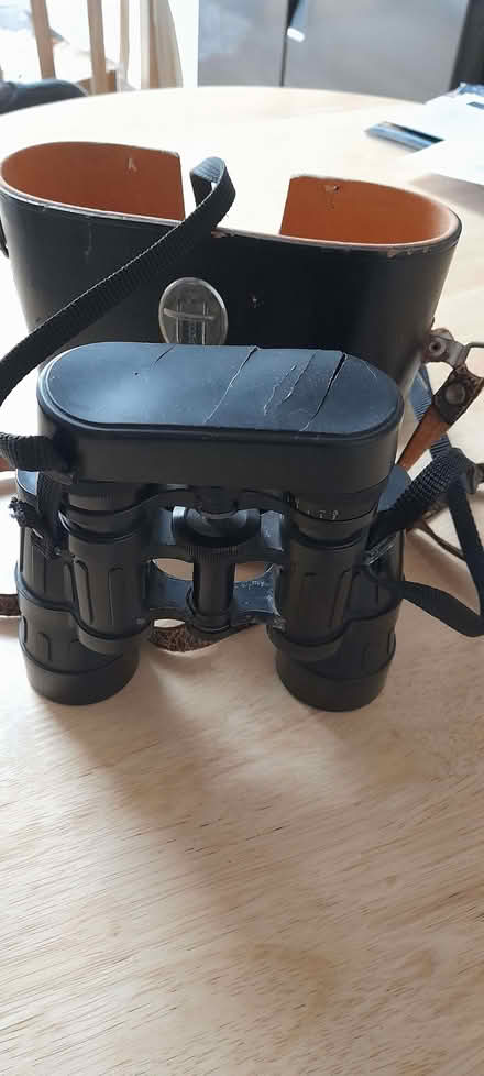 Photo of free Pair of binoculars (Saughall village CH1) #1