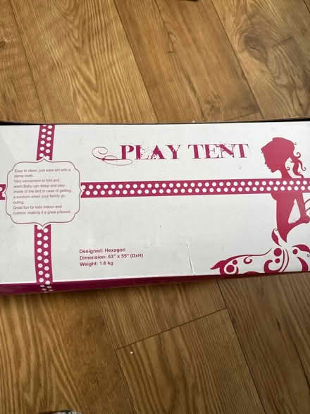 Photo of free Girl’s play tent (NW6) #2