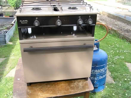 Photo of free Small gas oven - free standing (Rowlands Castle PO9) #1