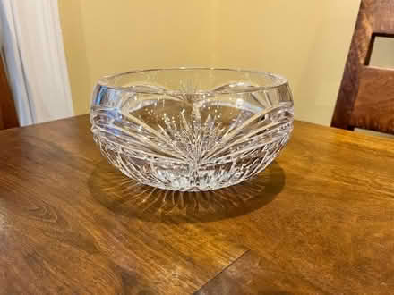 Photo of free Crystal bowl (Winchester) #1