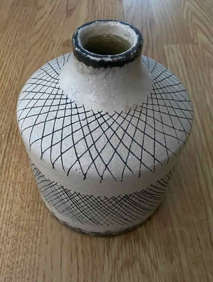 Photo of free Vase (Benslow SG5) #1