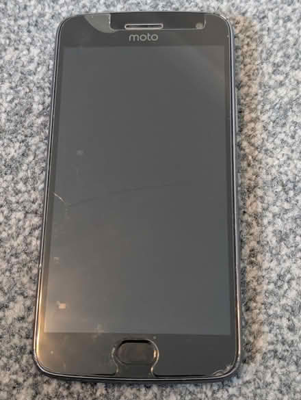 Photo of free Moto G5 plus 32GB (Waterlooville, PO5 7DT) #1