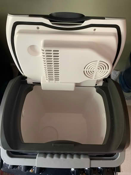 Photo of free Halfords 19L Electric Coolbox (Whitechurch) #3