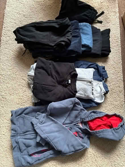 Photo of free Boys clothes, age 6-7 (Barnard's Green WR14) #1