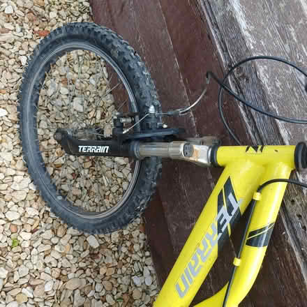 Photo of free Child's bike..need repair (Watford WD17) #3