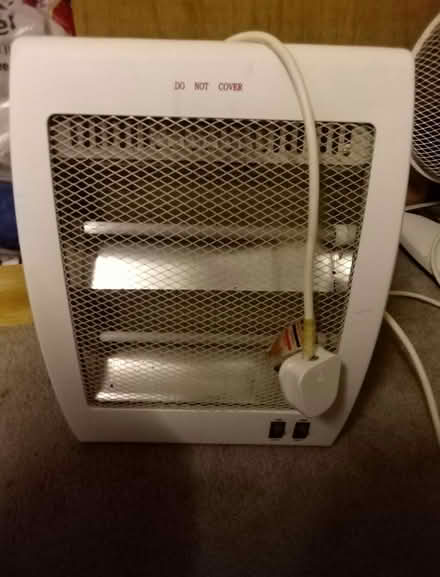 Photo of free 2 bar electric heater (Tonbridge) #1