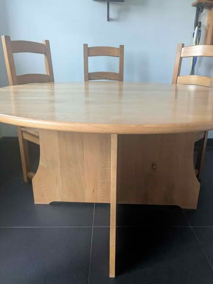 Photo of free Table (Harpenden AL5) #1
