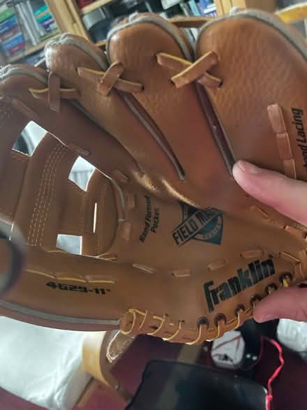 Photo of free Kids Baseball mitt. (Sharples BL1) #3