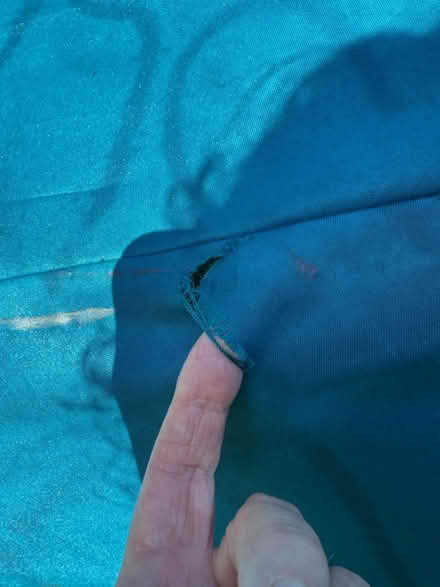 Photo of free Market umbrella (Lake Mohegan, NY) #3