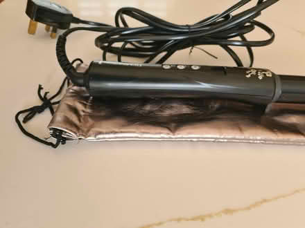 Photo of free Curling wand (Weybridge KT13) #1
