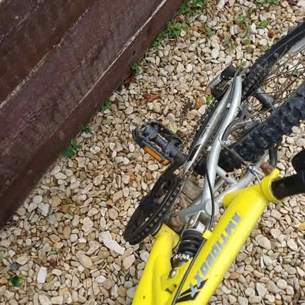Photo of free Child's bike..need repair (Watford WD17) #2