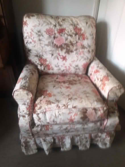 Photo of free armchair (Horsham (near station)) #1