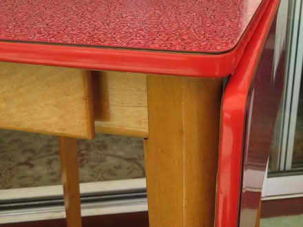 Photo of free table and 2 chairs (Addiscombe CR0) #4