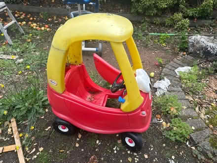 Photo of free Kids car (B43) #1