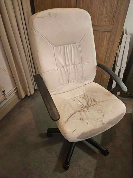 Photo of free Desk chair (Pimlico SW1V) #1