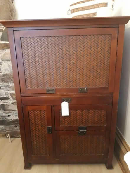 Photo of free Beautiful storage cabinet (Ex201eh) #4