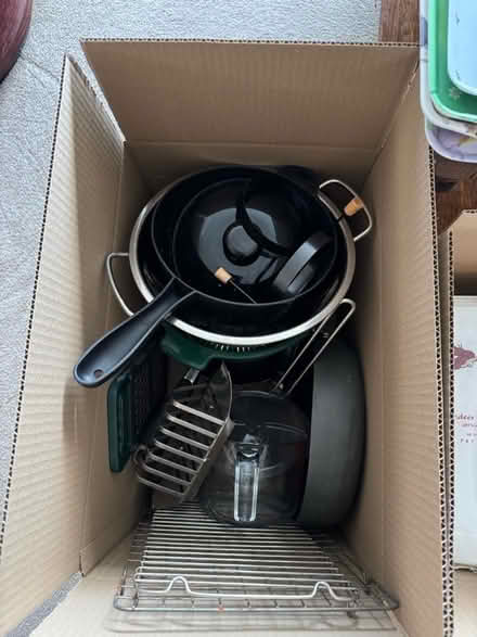 Photo of free Microwave, blender pots and pans (Heswall CH60) #3