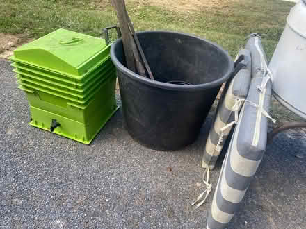 Photo of free Garden containers (Ijamsville 21754) #1