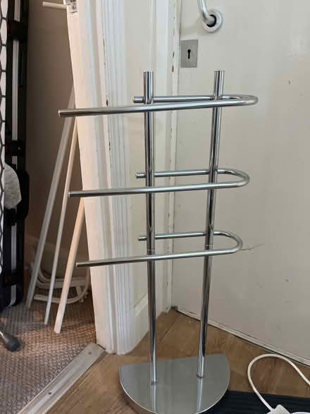 Photo of free Hand towel rack (Cold Harbour OX1) #1