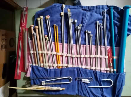 Photo of free Knitting needles and crochet hooks (Ip2) #1
