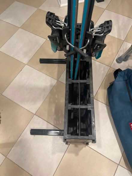 Photo of free Ski stand, 5 pairs (Cleveland Park) #1