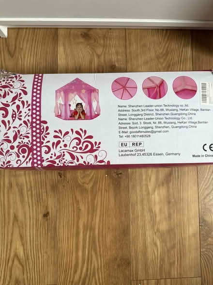 Photo of free Girl’s play tent (NW6) #1