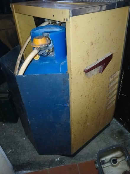 Photo of free Gas heater and spare (empty) gas bottle (Blakenall WS3) #4