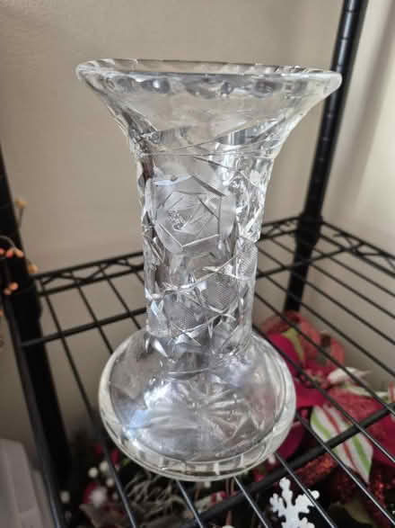 Photo of free Crystal vase (Parkville) #1