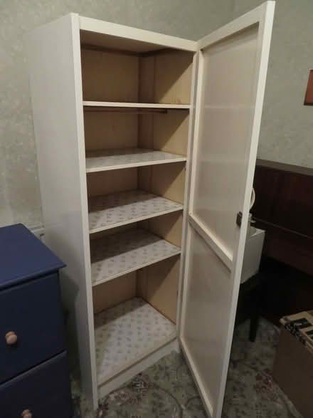 Photo of free white wardrobe or cupboard with shelves (Addiscombe CR0) #4