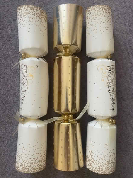 Photo of free 3 luxury crackers (Bedford MK42) #1