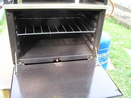 Photo of free Small gas oven - free standing (Rowlands Castle PO9) #3