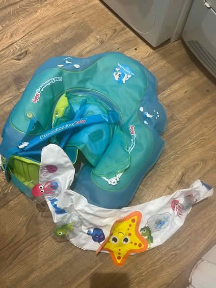 Photo of free Assorted kids swimming pool floats (SE26) #1