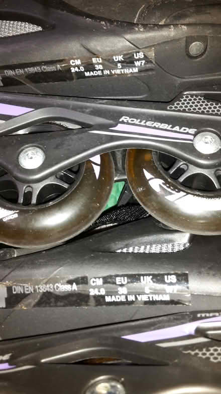 Photo of free Kids' Rollerblades (Queenstown, near MRT) #2