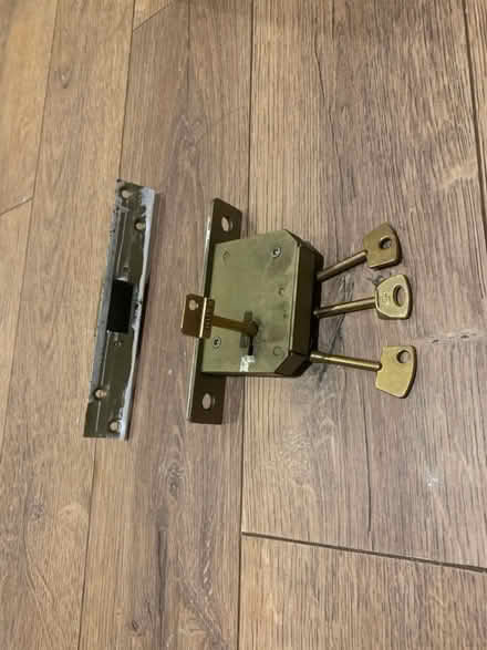 Photo of free Chubb door lock & striker (W3) #4